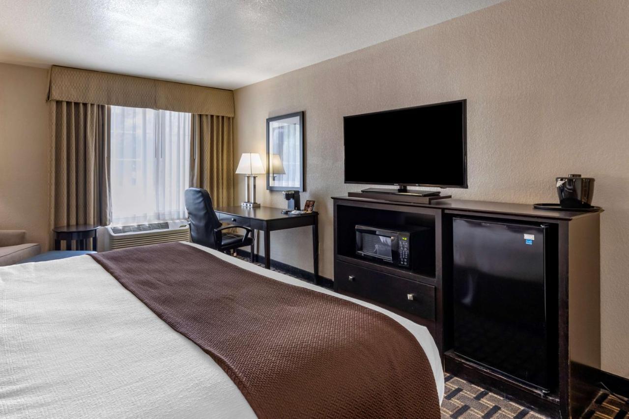 Best Western Plus Las Vegas West Exterior photo