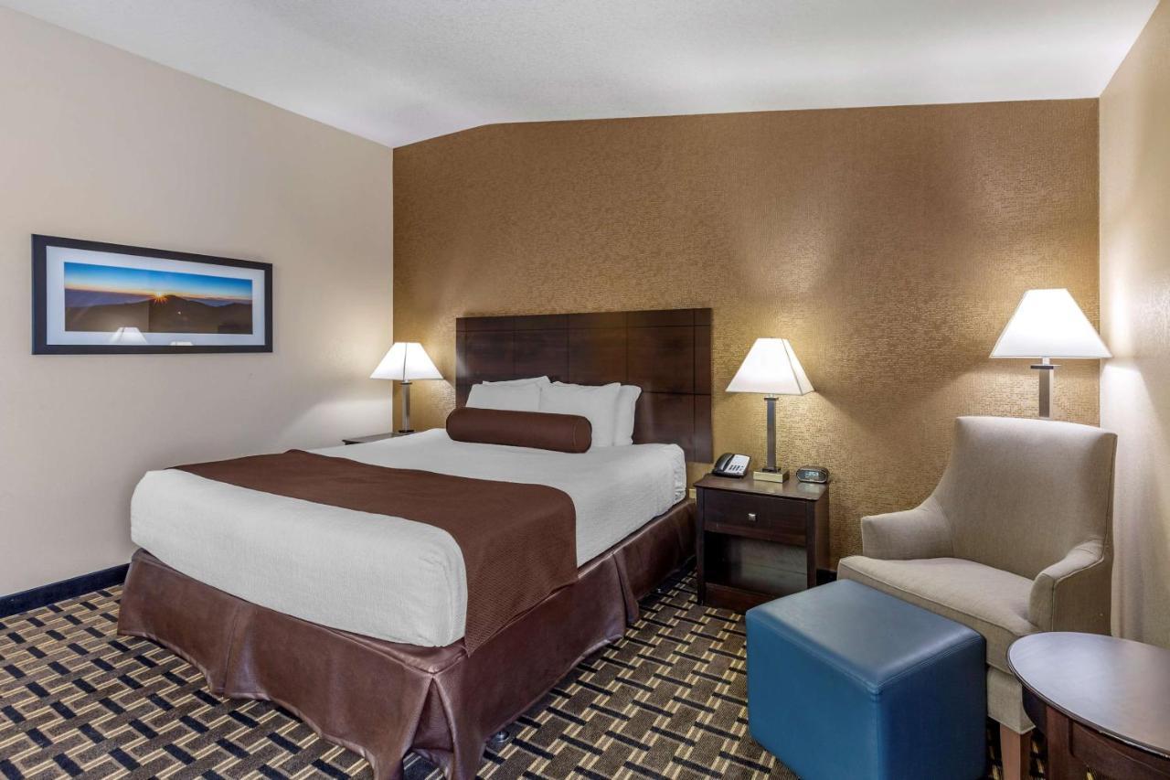 Best Western Plus Las Vegas West Exterior photo