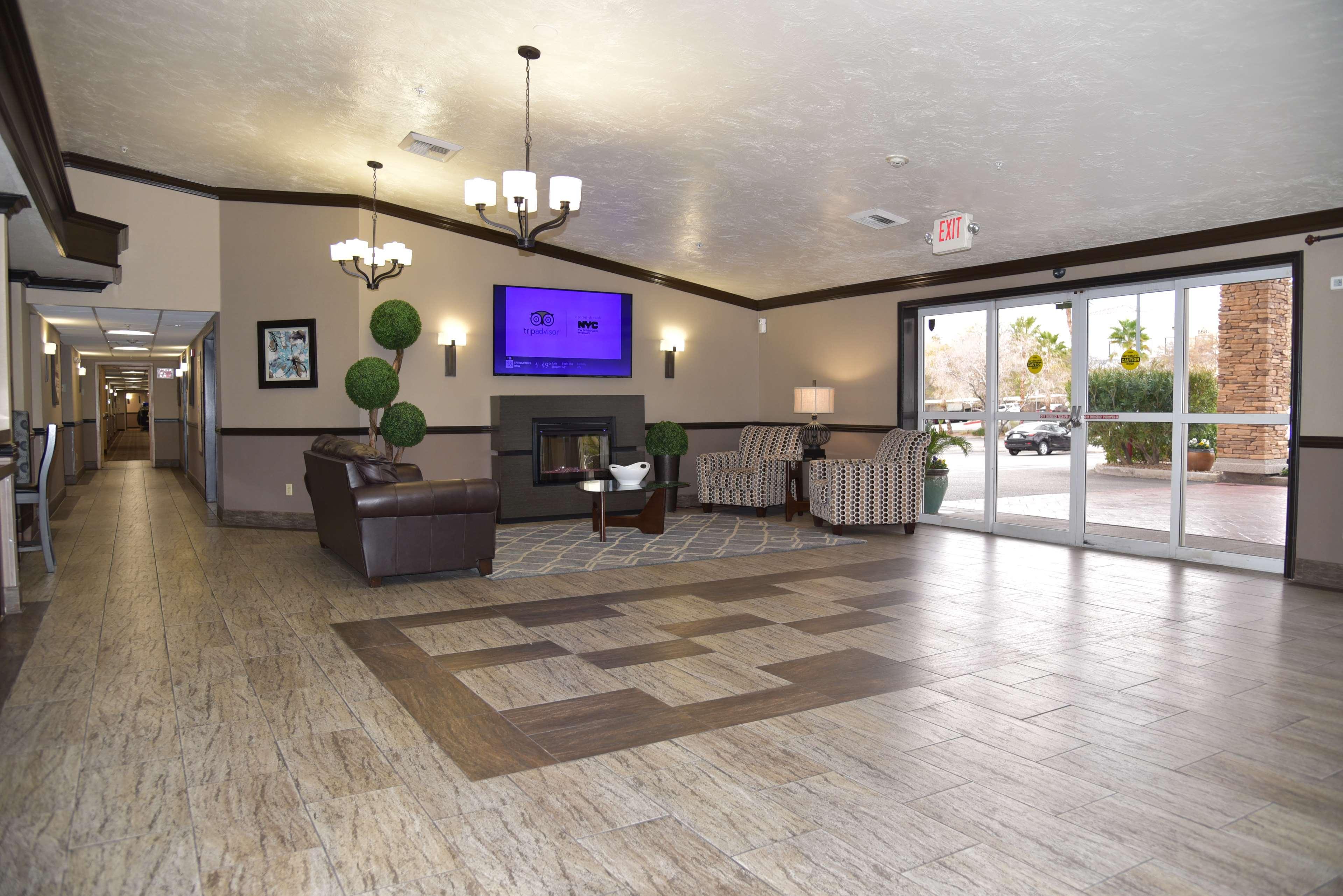 Best Western Plus Las Vegas West Exterior photo