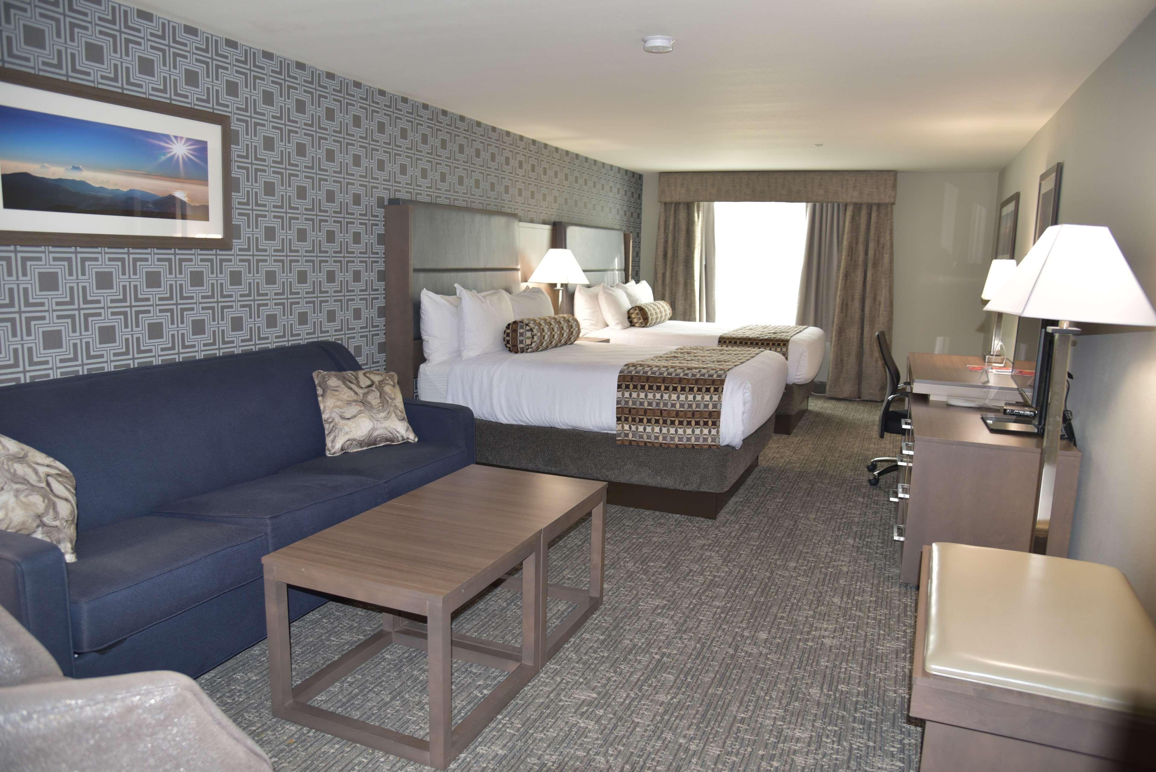 Best Western Plus Las Vegas West Exterior photo