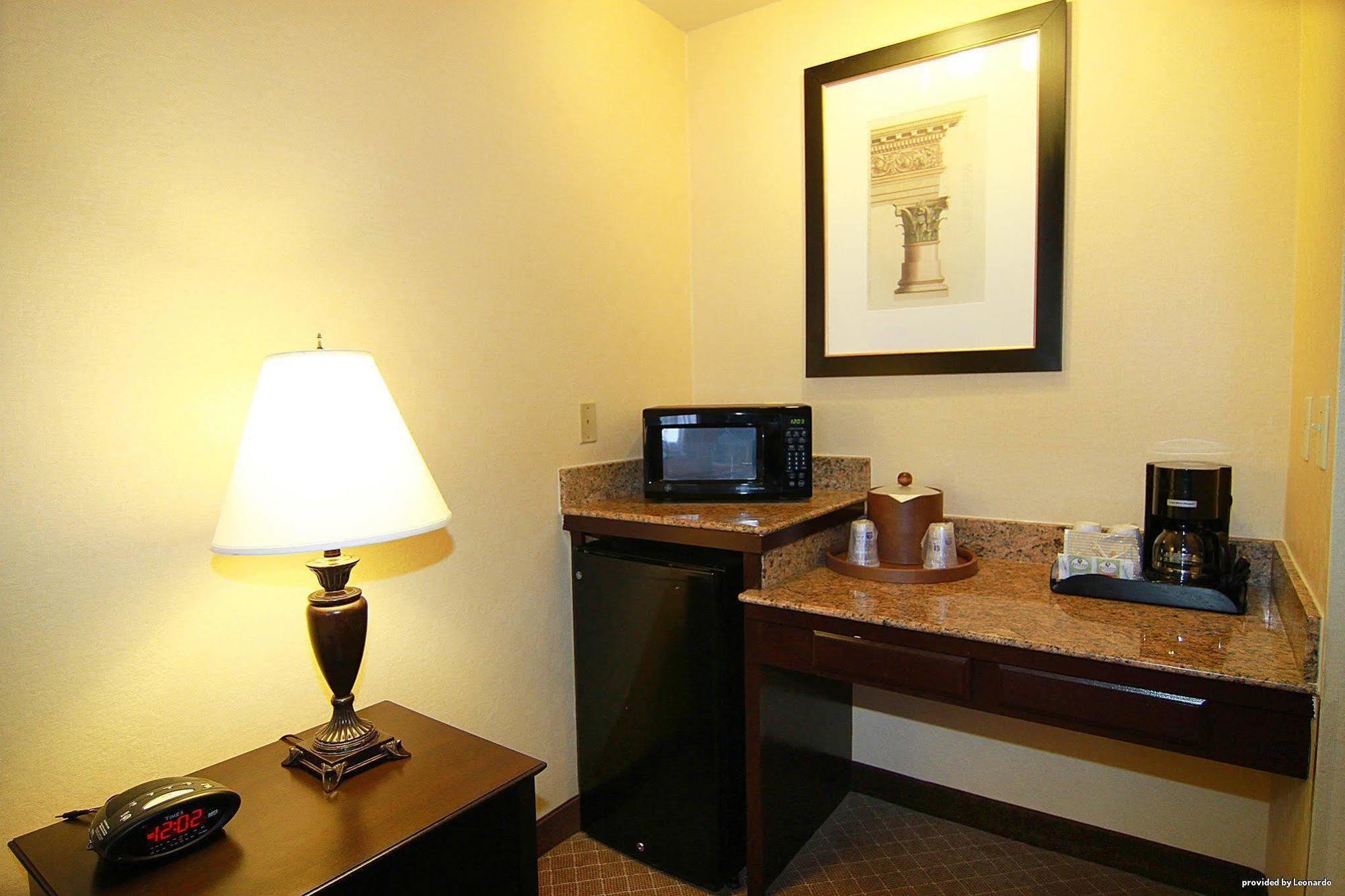 Best Western Plus Las Vegas West Room photo